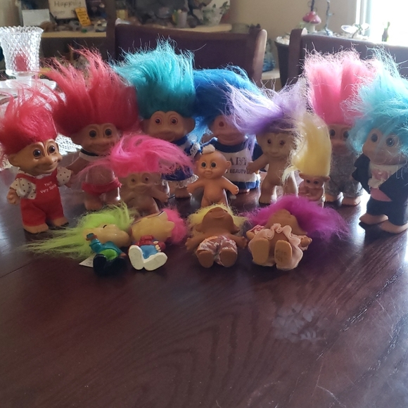 various Other - Vntg Troll dolls